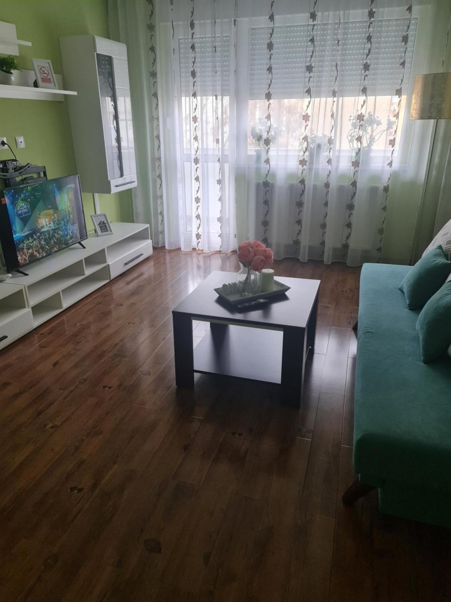 Modern Cristina&jessica Apartment Medias